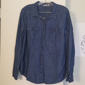 Lightweight denim shirt